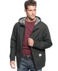 Animal printed lining gives this classic DC Shoes jacket a funky edge. Animal printed lining gives this classic DC Shoes jacket a funky edge.