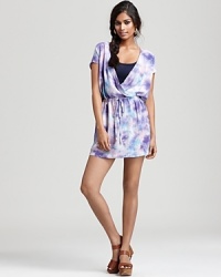Imbued with a splashy tie-dye print, this CHASER dress updates your weekend wardrobe with eclectic cool. Imbued with a splashy tie-dye print, this CHASER dress updates your weekend wardrobe with eclectic cool.