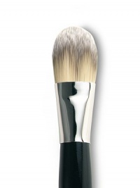 A synthetic fiber brush that is the perfect size and shape to naturally define the cheek bone. Unique hairs are designed to pick up and distribute pigment easily and evenly. Gently pick up product with the flat sides of the brush and remove excess. Using soft downward strokes, apply to the apple of the cheek in a rounded horseshoe shape. 