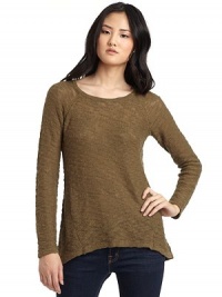 THE LOOKOpen weave design Pullover style Long raglan sleeves Seam detailsRibbed hemTHE FITAbout 25 from shoulder to hemTHE MATERIALCottonCARE & ORIGINHand washImportedModel shown is 5'10 (177cm) wearing US size Small. THE LOOKOpen weave design Pullover style Long raglan sleeves Seam detailsRibbed hemTHE FITAbout 25 from shoulder to hemTHE MATERIALCottonCARE & ORIGINHand washImportedModel shown is 5'10 (177cm) wearing US size Small.