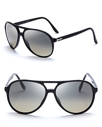 Gucci presents a designer riff on classic aviator shades. Gucci presents a designer riff on classic aviator shades.