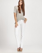 Ultra-soft denim with amazing elasticity for a contour-hugging fit.THE FITContour waistbandRise, about 8Inseam, about 35THE DETAILSZip flyFive-pocket styleDotted stitching on back pockets98% cotton/2% spandexMachine washMade in USA of imported fabricModel shown is 5'11 (180cm) wearing US size 4.