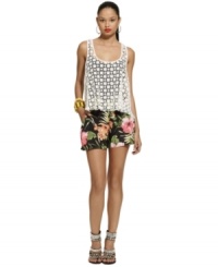 Bold florals straight from the tropics spice up Bar III's chic shorts! Bold florals straight from the tropics spice up Bar III's chic shorts!