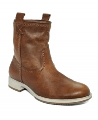 Walk along, now. Ecco's Saunter pull-on booties feature a mositure-absorbent foam inside and two pull tabs at the top shaft that make slipping them on a breeze. Walk along, now. Ecco's Saunter pull-on booties feature a mositure-absorbent foam inside and two pull tabs at the top shaft that make slipping them on a breeze.