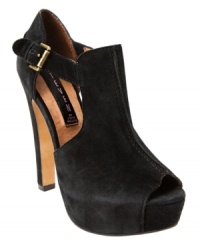 As bold as you want them to be. The Gallah shooties from Steven by Steve Madden are smoking hot with their playful peep-toe, cut-out sides and sky-high platform. As bold as you want them to be. The Gallah shooties from Steven by Steve Madden are smoking hot with their playful peep-toe, cut-out sides and sky-high platform.