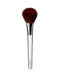 Large, allover face brush dusts on loose or pressed powder for smooth, even application. Load brush with powder, then gently tap on palm of hand to shake off excess before sweeping over face. Works well with bronzing powder, too. Unique antibacterial technology. Large, allover face brush dusts on loose or pressed powder for smooth, even application. Load brush with powder, then gently tap on palm of hand to shake off excess before sweeping over face. Works well with bronzing powder, too. Unique antibacterial technology.