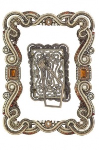 Olivia Riegel Baronessa 5 x 7 Frame with Decorative Metal Back