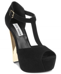 Style that's so, so lovely. The Dyvine platform pumps by Steve Madden feature a pretty t-strap and an ankle strap enclosure with adjustable side buckle. Style that's so, so lovely. The Dyvine platform pumps by Steve Madden feature a pretty t-strap and an ankle strap enclosure with adjustable side buckle.