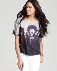 Rock out in this CHASER tee, featuring music legend Jimi Hendrix. Rock out in this CHASER tee, featuring music legend Jimi Hendrix.