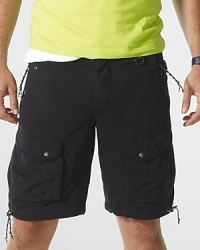 A classic cargo construction gets the athletic treatment in luxe Pima cotton terry for an extremely soft look and feel that transcends the seasons. A classic cargo construction gets the athletic treatment in luxe Pima cotton terry for an extremely soft look and feel that transcends the seasons.