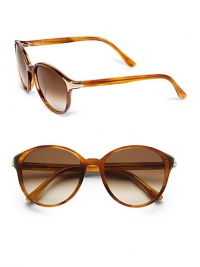 THE LOOKCat-eye's silhouetteAcetate framesMetal logo at templesUV protectionSignature case includedTHE COLORBrown tortoise frames with brown gradient lensesORIGINMade in France THE LOOKCat-eye's silhouetteAcetate framesMetal logo at templesUV protectionSignature case includedTHE COLORBrown tortoise frames with brown gradient lensesORIGINMade in France
