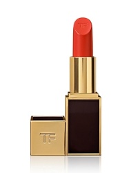 To Tom Ford, there is no more dramatic accessory than a perfect lip. It is the focus of the face and it has the power to define a woman's whole look. Each lip color is Tom Ford's modern ideal of an essential makeup shade. Rare and exotic ingredients including soja seed extract, Brazilian murumuru butter and chamomilla flower oil create an ultracreamy texture with an incredibly smooth application. Specially treated color pigments are blended to deliver pure color with just the right balance of luminosity. To Tom Ford, there is no more dramatic accessory than a perfect lip. It is the focus of the face and it has the power to define a woman's whole look. Each lip color is Tom Ford's modern ideal of an essential makeup shade. Rare and exotic ingredients including soja seed extract, Brazilian murumuru butter and chamomilla flower oil create an ultracreamy texture with an incredibly smooth application. Specially treated color pigments are blended to deliver pure color with just the right balance of luminosity.