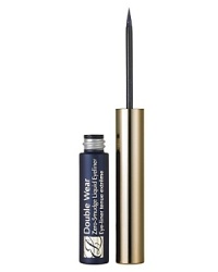 15-hour staying power. Zero smudging.With this liquid eyeliner, the smudge-free look you see in the morning is the look you keep all day.Gives you a perfect line every time and stays in place without budging.Waterproof formula glides on with a superfine felt tip. Removes easily with Gentle Eye Makeup Remover or any oil-based eye makeup remover.