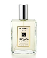 Utterly delightful, Lino nel Vento infuses a relaxing bouquet of lavender. Scent Surround Spray may be used to scent the skin as well as to extend fragrance to linens and soft furnishings. 100ml. Utterly delightful, Lino nel Vento infuses a relaxing bouquet of lavender. Scent Surround Spray may be used to scent the skin as well as to extend fragrance to linens and soft furnishings. 100ml.