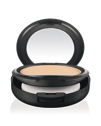 A one-step application of foundation and powder. Gives skin a smooth, flawless, all-matte, full-coverage finish. Long-wearing: lasts for up to eight hours. A real all-in-one. The choice of pros, and a long time favourite of M·A·C fans. A one-step application of foundation and powder. Gives skin a smooth, flawless, all-matte, full-coverage finish. Long-wearing: lasts for up to eight hours. A real all-in-one. The choice of pros, and a long time favourite of M·A·C fans.