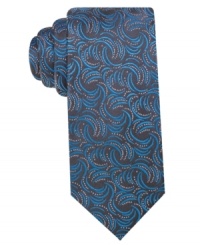 Break away from boring boardroom looks with this stylish printed silk tie by Alfani. Break away from boring boardroom looks with this stylish printed silk tie by Alfani.