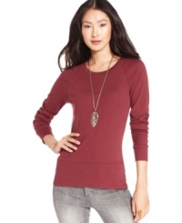 A fall staple, this Alternative Apparel top pairs perfectly with all your fave jeans! A fall staple, this Alternative Apparel top pairs perfectly with all your fave jeans!