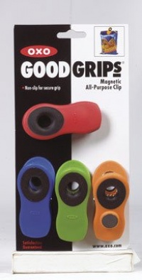 OXO Good Grips Magnetic All-Purpose Clips, 4-Pack Assorted