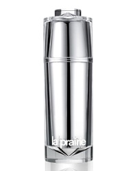 PURE - RARE - ETERNALPlatinum, pure, rare, eternal, and one of the world's most precious metals, gives its inspiration to La Prairie's Platinum Collection. The scientists at La Prairie have found a way to harness the powers of Platinum to provide age-defying benefits to the skin.Cellular Serum Platinum Rare contains colloidal Platinum, which helps maintain the skin's electrical balance in order to preserve natural beauty and youthful appearance. Electrical balance also helps restore the skin's natural moisture barrier to provide enhanced hydration and protection. In addition, the serum is enriched with a skin brightening complex, firming agents, and potent anti-oxidants to brighten, tighten and transform skin to a remarkably ageless state.Cellular Serum Platinum Rare also contains La Prairie's exclusive Cellular Complex, which helps stimulate the skin's natural repair process, moisturizing and energizing with nutrients that encourage optimal functioning. PURE - RARE - ETERNALPlatinum, pure, rare, eternal, and one of the world's most precious metals, gives its inspiration to La Prairie's Platinum Collection. The scientists at La Prairie have found a way to harness the powers of Platinum to provide age-defying benefits to the skin.Cellular Serum Platinum Rare contains colloidal Platinum, which helps maintain the skin's electrical balance in order to preserve natural beauty and youthful appearance. Electrical balance also helps restore the skin's natural moisture barrier to provide enhanced hydration and protection. In addition, the serum is enriched with a skin brightening complex, firming agents, and potent anti-oxidants to brighten, tighten and transform skin to a remarkably ageless state.Cellular Serum Platinum Rare also contains La Prairie's exclusive Cellular Complex, which helps stimulate the skin's natural repair process, moisturizing and energizing with nutrients that encourage optimal functioning.