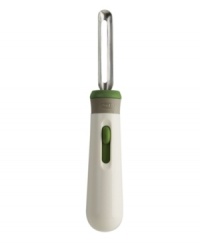 Skip surprises in the kitchens-this innovative design keeps protection at the forefront of prep with a retractable blade ideal for safe storage and use. Simply push the button and the stainless steel blade pops out so you can peel away! Skip surprises in the kitchens-this innovative design keeps protection at the forefront of prep with a retractable blade ideal for safe storage and use. Simply push the button and the stainless steel blade pops out so you can peel away!