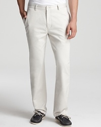 In woven twill, these Vineyard Vines club pants lend a timeless look to weekend outings. In woven twill, these Vineyard Vines club pants lend a timeless look to weekend outings.