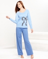 Pretty cozy. Hue's Heathered Fleece top features an unfinished hem at the neckline, while the pants feature a comfy elastic waist and super soft lining inside. Pretty cozy. Hue's Heathered Fleece top features an unfinished hem at the neckline, while the pants feature a comfy elastic waist and super soft lining inside.