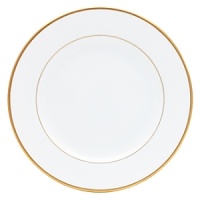 Palmyre provides the ideal backdrop for personal creativity. Able to set a refined table with its understated beauty or by creating a personalized setting when paired with another Bernardaud collection. Palmyre provides the ideal backdrop for personal creativity. Able to set a refined table with its understated beauty or by creating a personalized setting when paired with another Bernardaud collection.