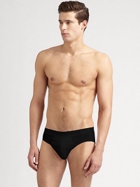 So-soft cotton comfort with a hint of stretch and a discreet, mercerized sheen. Signature waistband 96% cotton/4% elastane Machine wash Imported So-soft cotton comfort with a hint of stretch and a discreet, mercerized sheen. Signature waistband 96% cotton/4% elastane Machine wash Imported