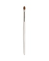 Trish's Brush 61 Corner is precision shaped to perfectly emphasize the corners of the eye whether you want to lift and elongate at the outer corner, or brighten and open up the inside of the eye. Sweep along the upper or lower lash lines for just the right amount of soft definition.