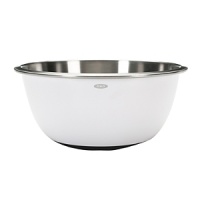 Mix dough, fold batters and whisk vinaigrettes with the GOOD GRIPS Stainless Steel Mixing Bowls from OXO. A non-skid bottom stabilizes bowls during mixing. The stainless steel interior retains temperature for chilling and marinating and a white plastic exterior shields hands from extreme temperatures. All sizes nest for easy mixing and cleaning.