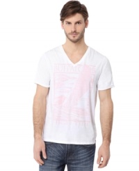 Whether your toes are in the water or your feet are planted firmly on the ground, you'll keep a relaxed, stylish vibe in this graphic t-shirt from Buffalo David Bitton. Whether your toes are in the water or your feet are planted firmly on the ground, you'll keep a relaxed, stylish vibe in this graphic t-shirt from Buffalo David Bitton.