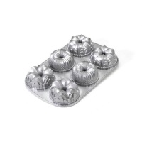 Nordic Ware Platinum Collection Cast Aluminum Garland Bundt Pan Nordic Ware Platinum Collection Cast Aluminum Garland Bundt Pan