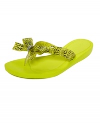 Almost good as spending the afternoon in your tutu. The Tutu2 thong sandals by GUESS bring a bit of carefree fun back to your look. Almost good as spending the afternoon in your tutu. The Tutu2 thong sandals by GUESS bring a bit of carefree fun back to your look.