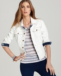 An ultra-light wash makes this 7 For All Mankind denim jacket the perfect layer over spring dresses and basic tees alike. An ultra-light wash makes this 7 For All Mankind denim jacket the perfect layer over spring dresses and basic tees alike.