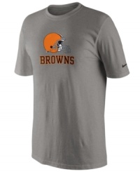 From the pre-game to after-party, show off your Cleveland Browns pride in this NFL football t-shirt from Nike. From the pre-game to after-party, show off your Cleveland Browns pride in this NFL football t-shirt from Nike.