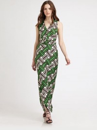 An eye-popping basket weave print highlights sumptuous matte silk in a belted maxi silhouette.V necklineSleevelessBodice dartsBuckled self-beltBack button closure and V cut-outAbout 40 from natural waistSilkDry cleanMade in USA of Italian fabricModel shown is 5'10 (177cm) wearing US size 4. An eye-popping basket weave print highlights sumptuous matte silk in a belted maxi silhouette.V necklineSleevelessBodice dartsBuckled self-beltBack button closure and V cut-outAbout 40 from natural waistSilkDry cleanMade in USA of Italian fabricModel shown is 5'10 (177cm) wearing US size 4.