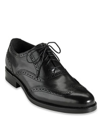 A year-round wingtip in soft hand-burnished calfskin with a grooved outsole for enhanced traction. A year-round wingtip in soft hand-burnished calfskin with a grooved outsole for enhanced traction.