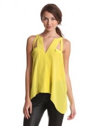 BCBGMAXAZRIA Women's Avalyn Woven Sportswear Top, Light Lemongrass, Medium BCBGMAXAZRIA Women's Avalyn Woven Sportswear Top, Light Lemongrass, Medium