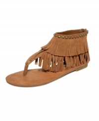 All fringe. All fashion. Steve Madden's Surrie flat thong sandals have an on-trend back-zipper and a super cute studded ankle enclosure. All fringe. All fashion. Steve Madden's Surrie flat thong sandals have an on-trend back-zipper and a super cute studded ankle enclosure.