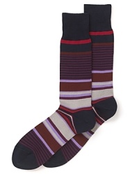 An 80s inspired stripe design adds retro-cool to this everyday essential from Paul Smith. An 80s inspired stripe design adds retro-cool to this everyday essential from Paul Smith.