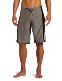Quiksilver Men's Holddown Boardshort Quiksilver Men's Holddown Boardshort