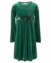 Plush velvet with a smattering of glitter. Dress her up in a Speechless design made complete with a sateen ribbon and triple rosettes. Plush velvet with a smattering of glitter. Dress her up in a Speechless design made complete with a sateen ribbon and triple rosettes.