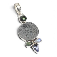 Fancy Rough Druzy, Blue Topaz Silver Pendant Fancy Rough Druzy, Blue Topaz Silver Pendant