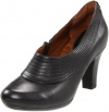 Clarks Women's Society Ascot Pump