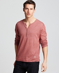 Meet your new go-to weekend shirt--made of supremely soft cotton for comfort, and with surprising, subtle details like a French rib placket. Meet your new go-to weekend shirt--made of supremely soft cotton for comfort, and with surprising, subtle details like a French rib placket.