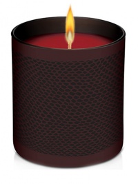 Treat your senses to a decadent delight with Laura's signature scent this holiday season. The heavenly aroma of roasted chestnuts, nutmeg, spicy berry, clove and warm vanilla sugar drifts through any space to create a warm, welcoming ambiance. Made in USA. Treat your senses to a decadent delight with Laura's signature scent this holiday season. The heavenly aroma of roasted chestnuts, nutmeg, spicy berry, clove and warm vanilla sugar drifts through any space to create a warm, welcoming ambiance. Made in USA.