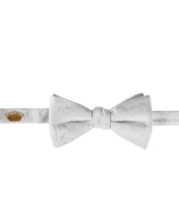 If you want to bring your workweek wardrobe into full maturity, then you've got no choice but to opt for this paisley bow tie from Countess Mara.