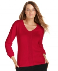 Calvin Klein's soft sweater is proof that basics can be beautiful! Wear all season with almost any bottom in your wardrobe. Calvin Klein's soft sweater is proof that basics can be beautiful! Wear all season with almost any bottom in your wardrobe.