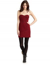 THE LOOKSweetheart necklineStraplessTopstitching on bodicePleated waistBack zip closureTHE FITAbout 25 from top to hemTHE MATERIAL68% virgin wool/22% acrylic/5% wool/5% alpacaFully linedCARE & ORIGINDry clean Made in USAModel shown is 5'9½ (176cm) wearing US size 4. THE LOOKSweetheart necklineStraplessTopstitching on bodicePleated waistBack zip closureTHE FITAbout 25 from top to hemTHE MATERIAL68% virgin wool/22% acrylic/5% wool/5% alpacaFully linedCARE & ORIGINDry clean Made in USAModel shown is 5'9½ (176cm) wearing US size 4.