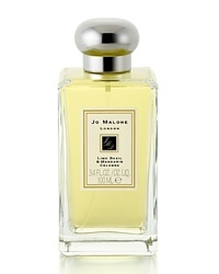 Reminiscent of the scent of limes carried on a Caribbean sea breeze, Lime Basil & Mandarin has become a modern classic for men and women. Fresh limes and zesty mandarins are undercut by peppery basil and aromatic white thyme in this alluring signature blend. Reminiscent of the scent of limes carried on a Caribbean sea breeze, Lime Basil & Mandarin has become a modern classic for men and women. Fresh limes and zesty mandarins are undercut by peppery basil and aromatic white thyme in this alluring signature blend.